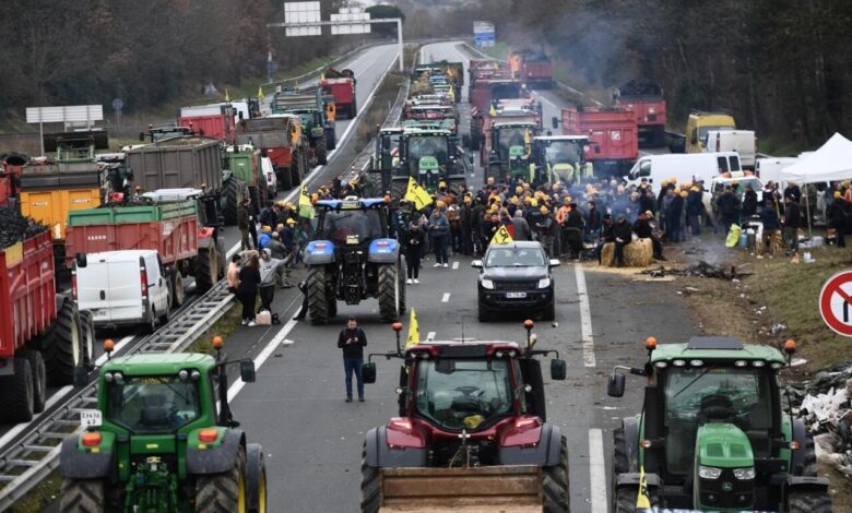 Manifestation des agriculteurs : Le torchon brûle entre la FNSEA et la Confédération paysanne